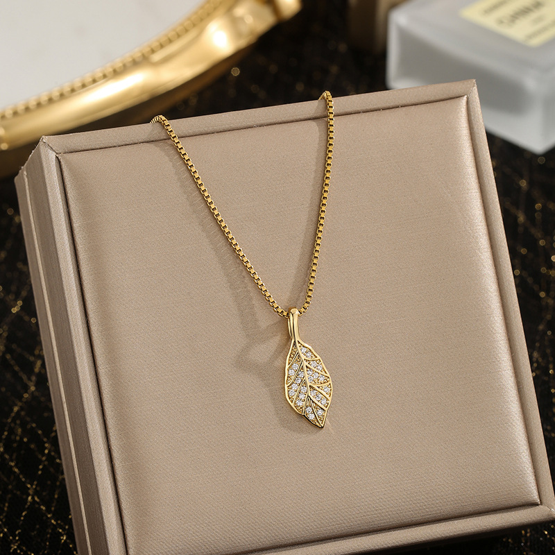 Women Pendant Necklace - Image 2